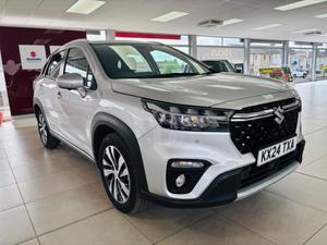 Suzuki S-Cross Photo 0