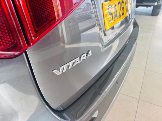Suzuki Vitara Photo at-1fd0cdb1039e43d1832b656aae5998a3.jpg