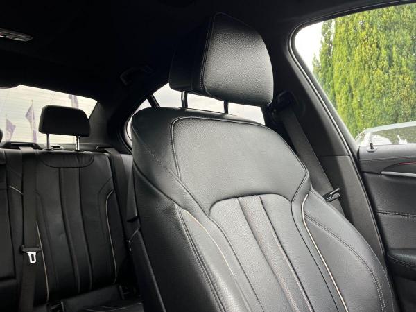 BMW 5 Series Photo at-1fe56ddde2074aeab213de7010d24b85.jpg
