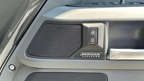 Land Rover Defender Photo at-1ffc13cec68f4ef9a0c88002352d4767.jpg