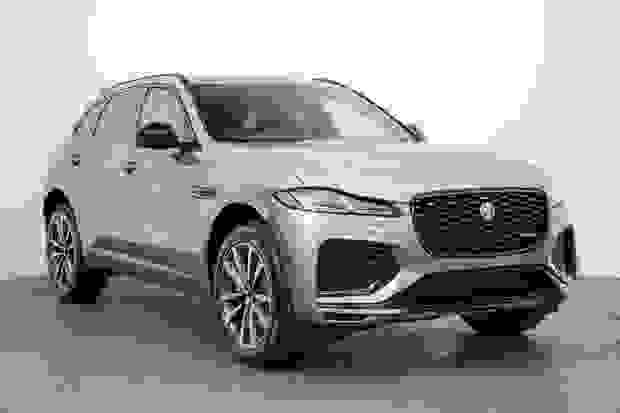 New ~ Jaguar F-PACE 2.0 P400e 19.3kWh R-Dynamic SE Black Auto AWD Euro 6 (s/s) 5dr Eiger Grey at Duckworth Motor Group