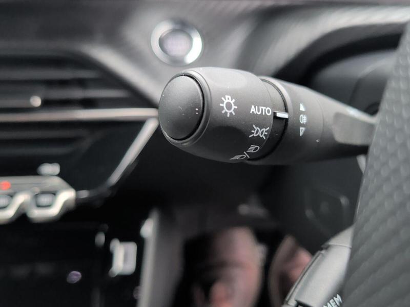 Used Peugeot 2008 KO74ZJV 22