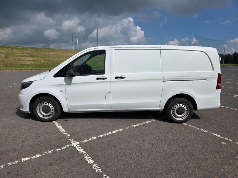 Mercedes-Benz Vito Photo at-20516fd72efe4bef864d3d7b454ee180.jpg