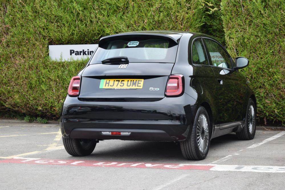 Fiat 500e Photo at-209f5afc986e476ba26bee98229b0be6.jpg