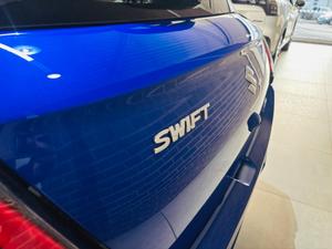 Suzuki Swift Photo 15