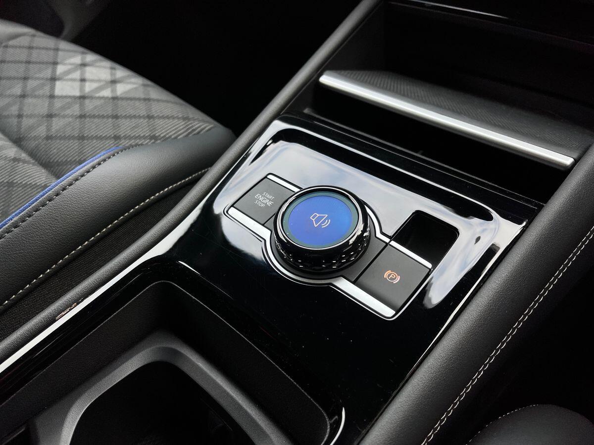 Volkswagen Tiguan Photo at-20ba7744274d46dc98814ad97a34e021.jpg