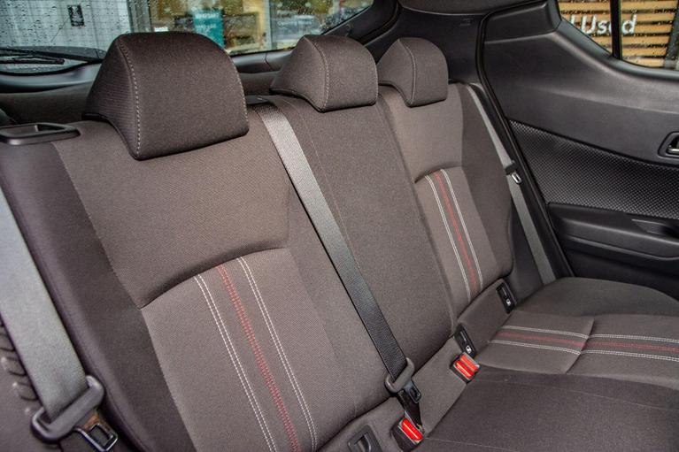 Used Toyota C-HR OY22LHP 11