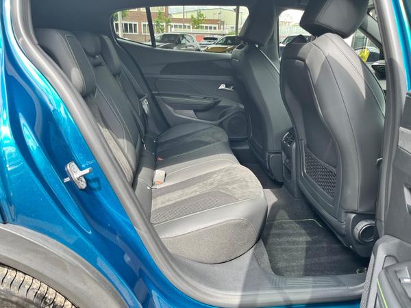 Used Peugeot 408 VK24ZNY 17