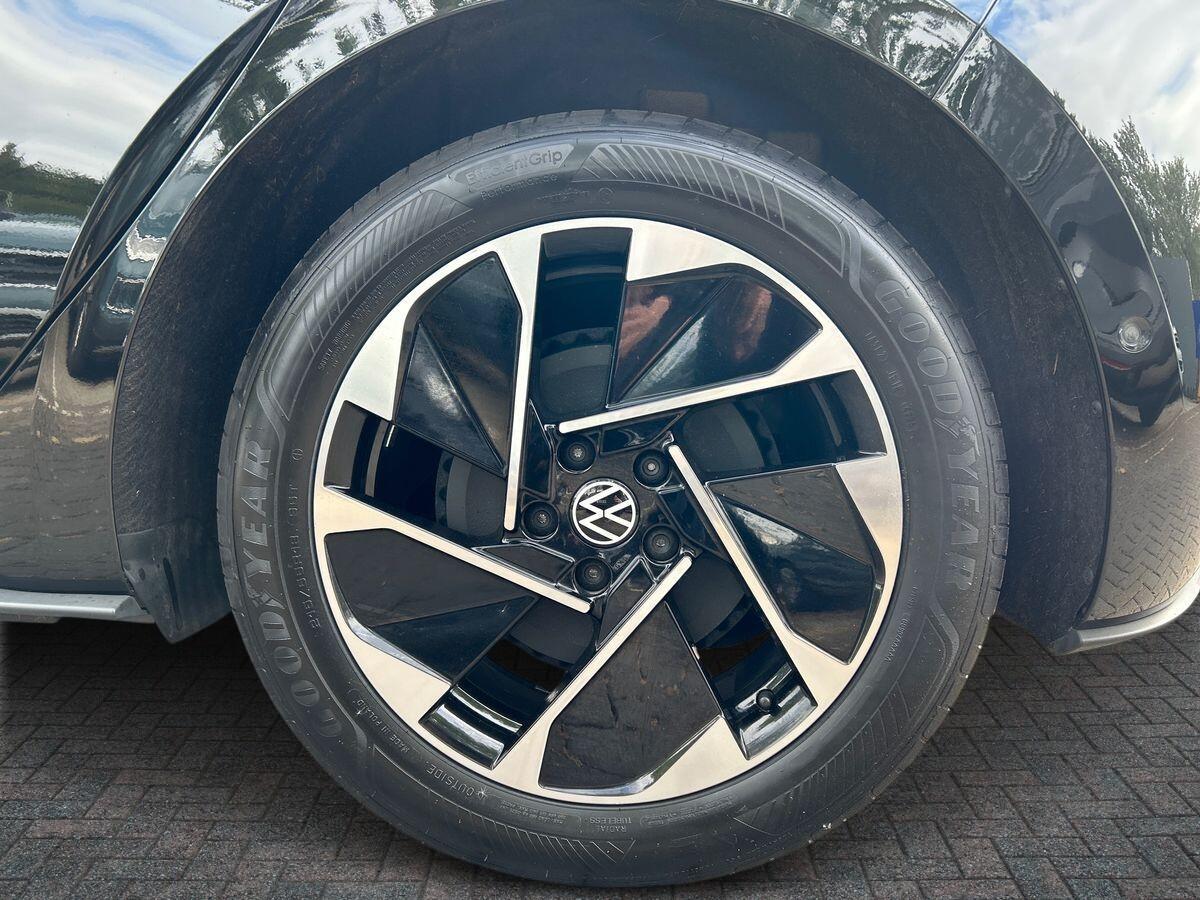 Volkswagen ID.3 Photo at-211761a5cdd64a88a10e7a946b56e3c4.jpg