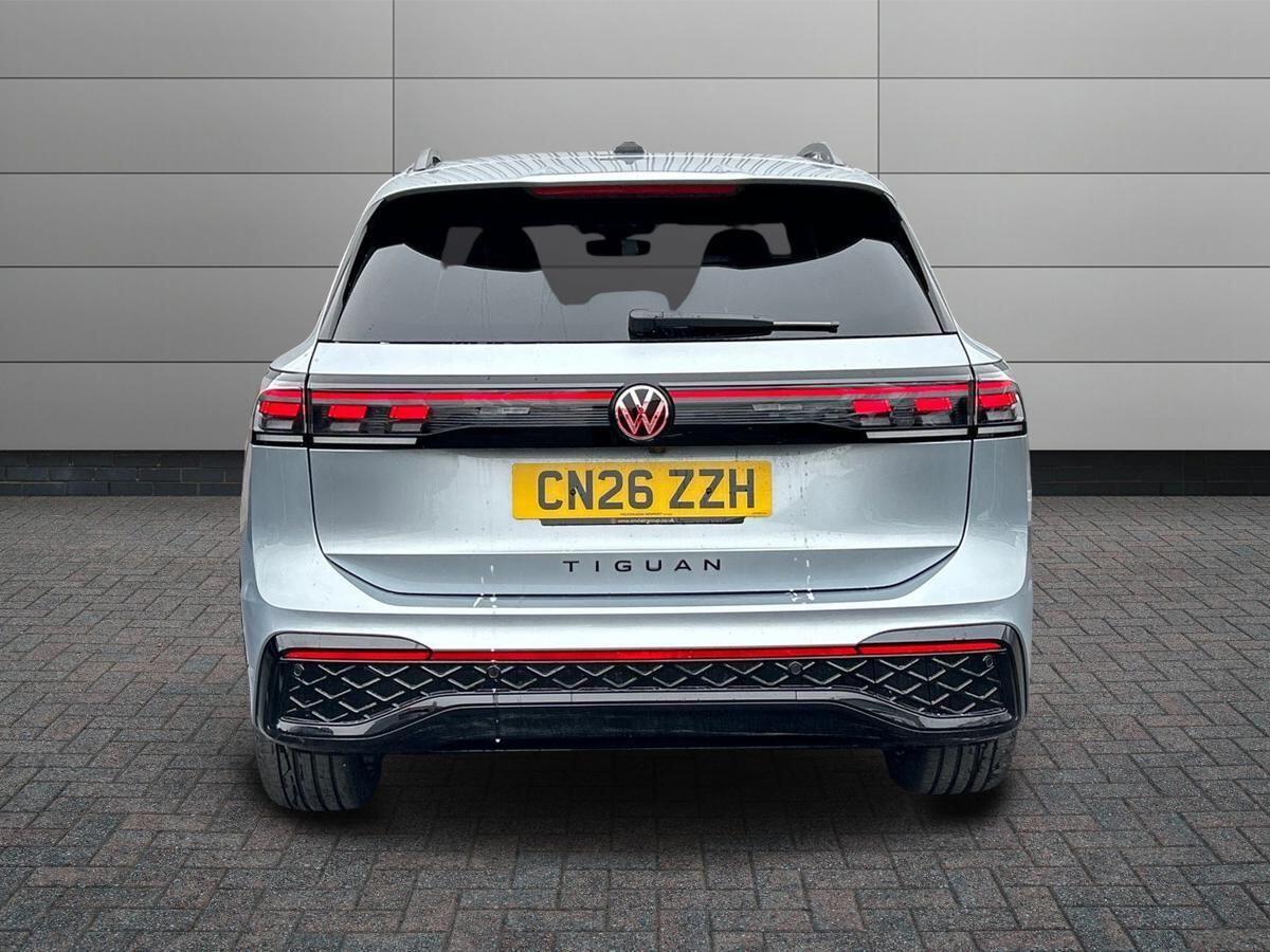 Volkswagen Tiguan Photo at-215040632a8542e297fa931a289a1871.jpg