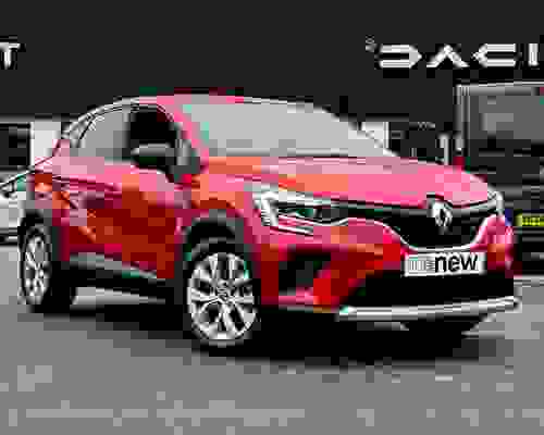 Renault Captur 1.6 E-TECH Iconic Edition Auto Euro 6 (s/s) 5dr Red at Startin Group