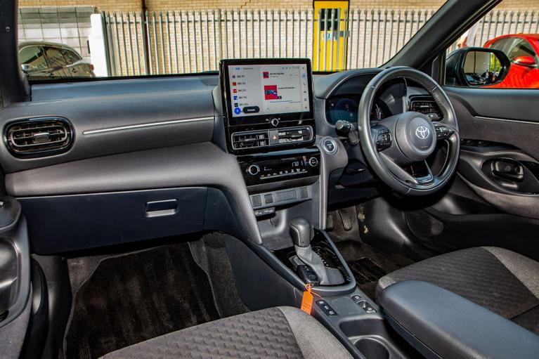 Used Toyota Yaris Cross RO74OJD 15
