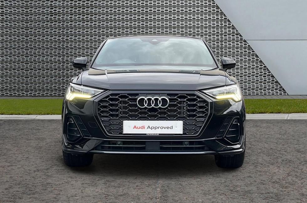Audi Q3 Photo at-21cbef599a84493291802ba742e20306.jpg