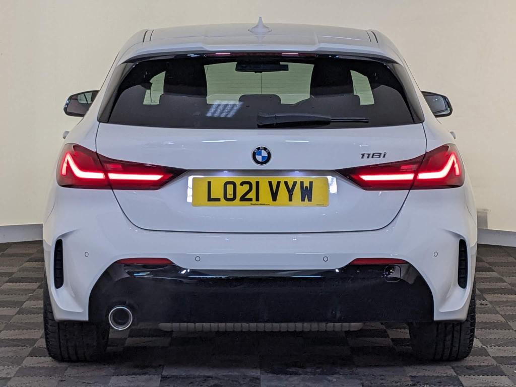 Used 2021 BMW 1 Series White £19,000 | 18,610 Miles | V12 