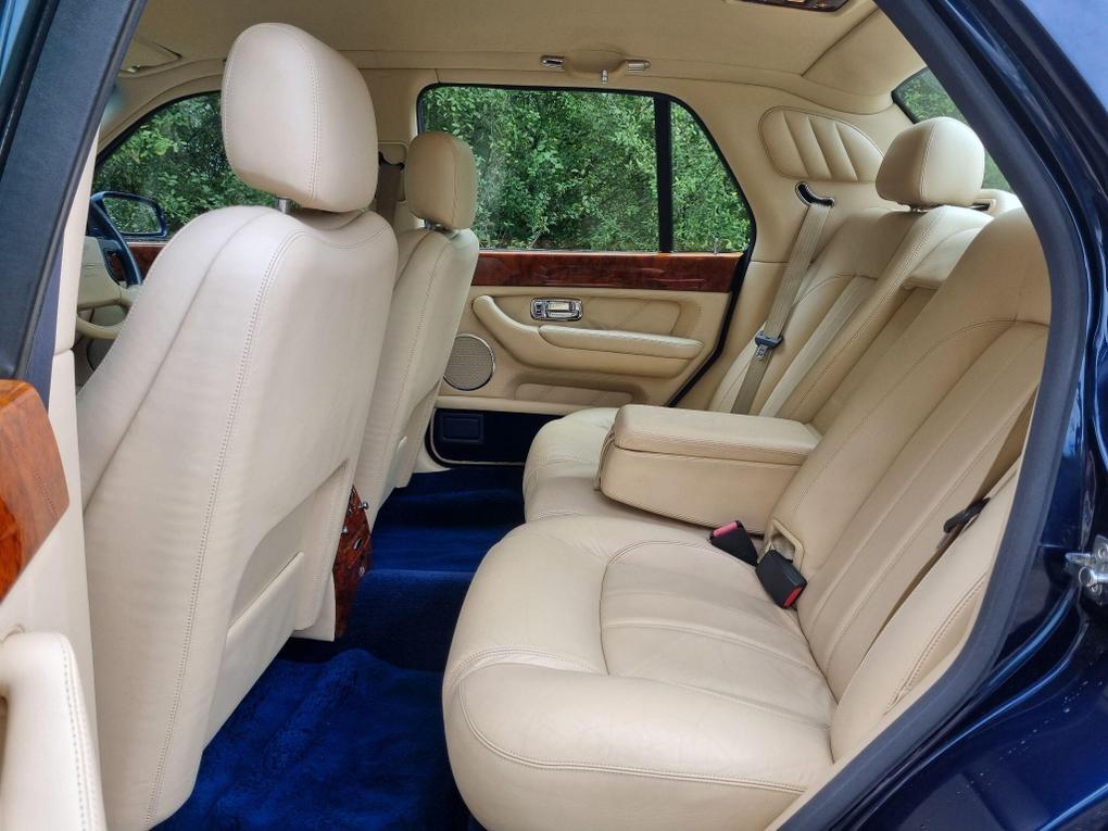 Used Bentley Arnage LG52AUX 13