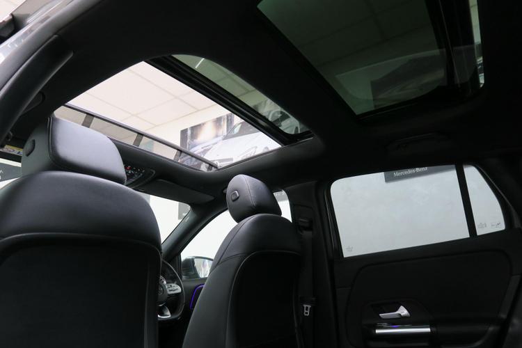 Used Mercedes-Benz GLA LO22OWF 13