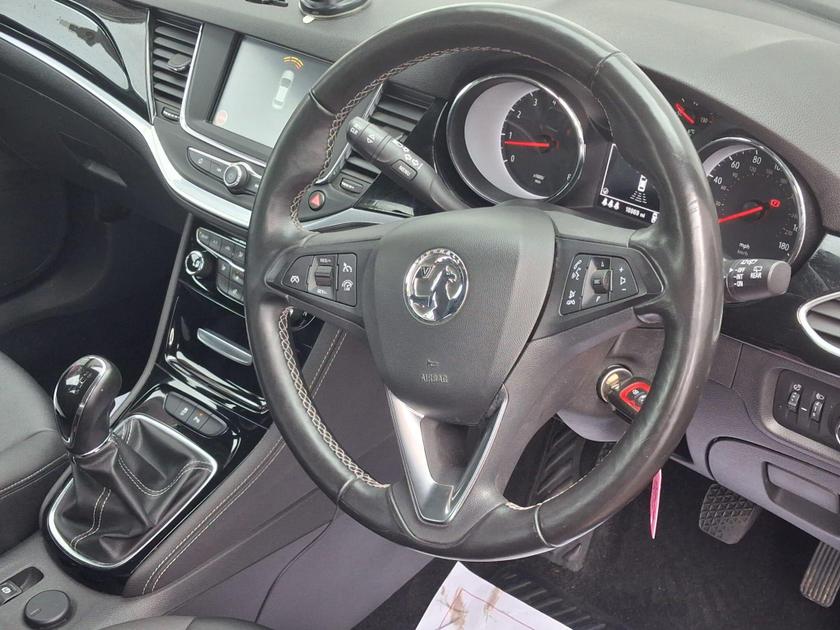 Vauxhall Astra Photo at-220c960c9a334a82ac106852903847d8.jpg