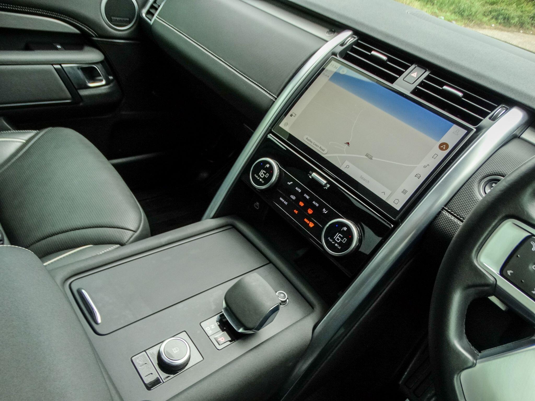 Land Rover Discovery 3.0 P360 MHEV Dynamic HSE Auto 4WD Euro 6 (s/s) 5dr — photo 6