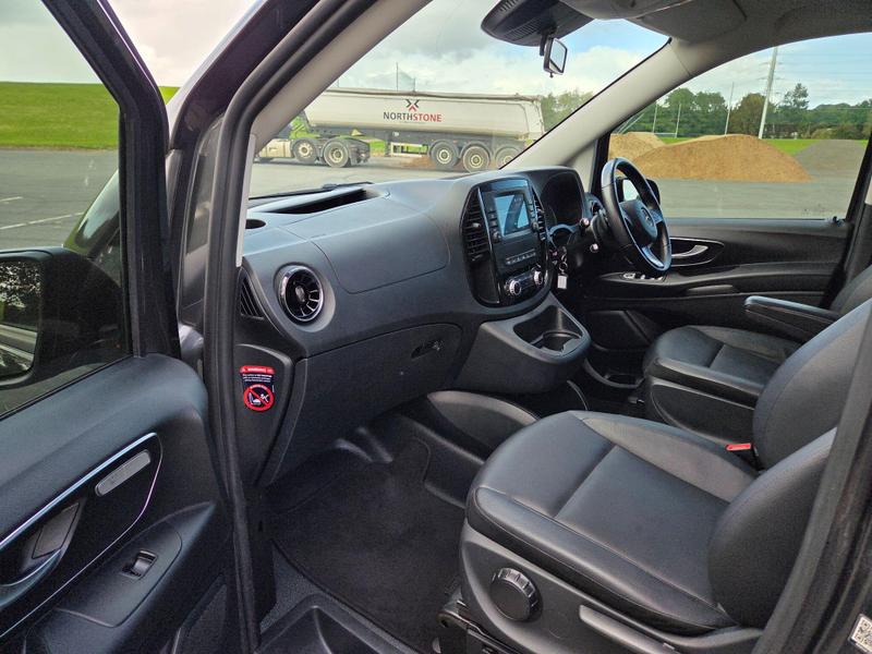 Mercedes-Benz Vito Photo at-2232406ba3d04cc3840a0f924b688da6.jpg