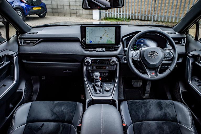 Used Toyota RAV4 GU74OKO 11