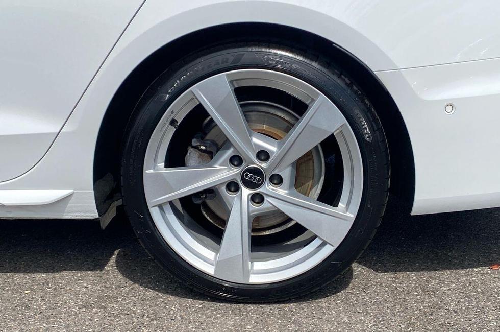 Audi A4 Photo at-226d968b6cdd4d7c9dadbd43abefca2f.jpg