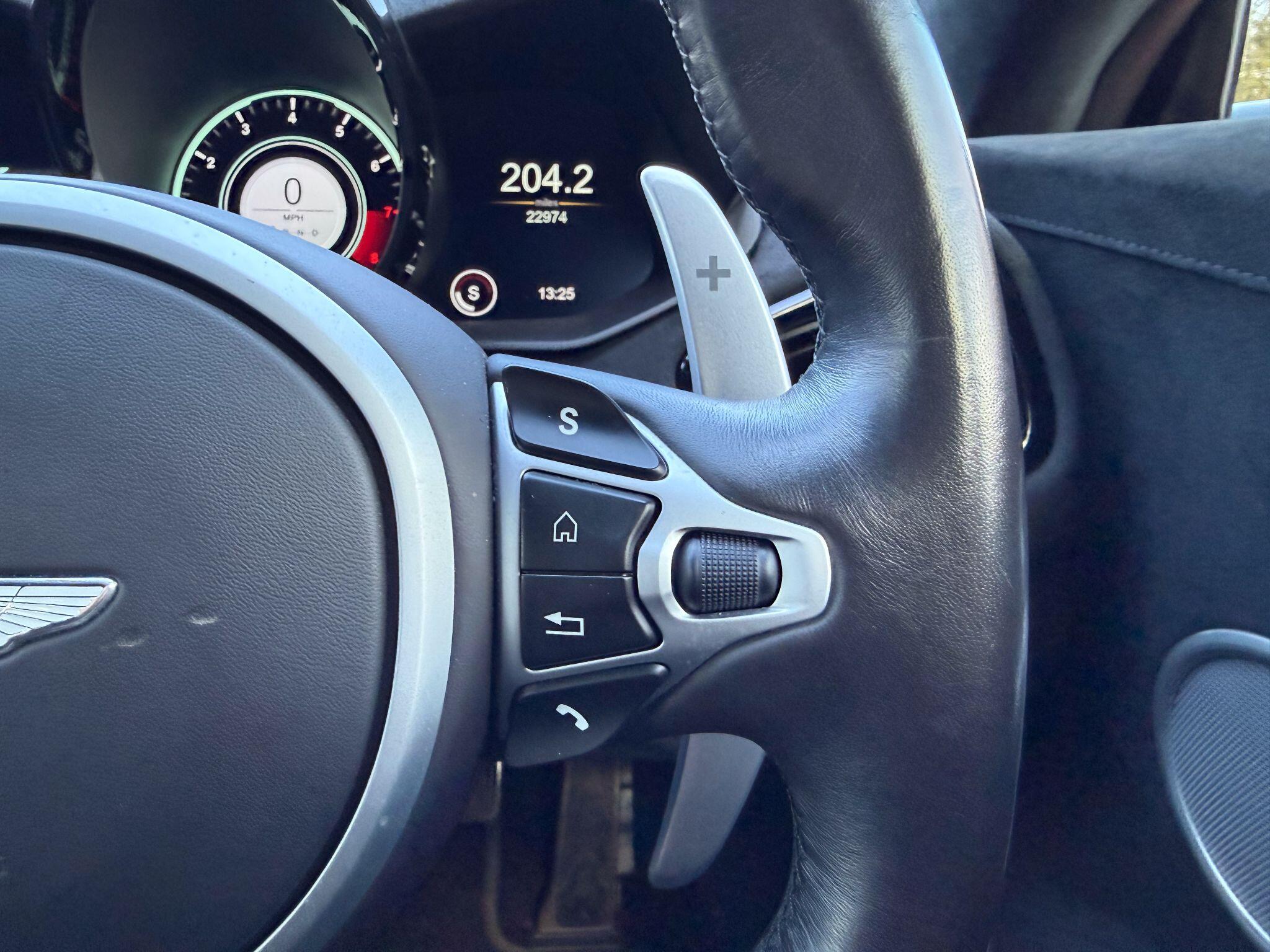 Aston Martin Vantage 4.0 V8 Auto Euro 6 2dr — photo 29