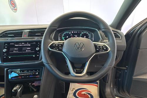 Volkswagen TIGUAN Photo at-22a1476c54a642218ac023f26ebc8ef6.jpg