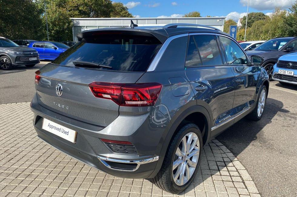 Volkswagen T-roc Photo at-22af605d935a4c08bced364f51682ec2.jpg