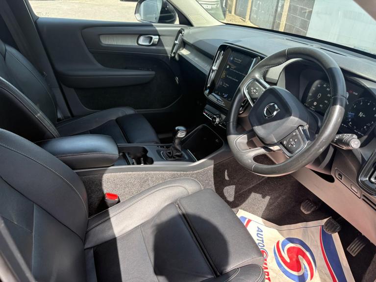 Used Volvo XC40 OE68UHH 11