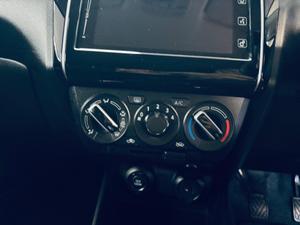 Suzuki Swift Photo 38