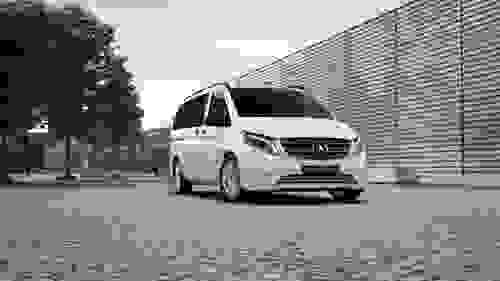 Mercedes-Benz Vito Photo at-2301388d55e2459c8f2ba8710acbdc41.jpg