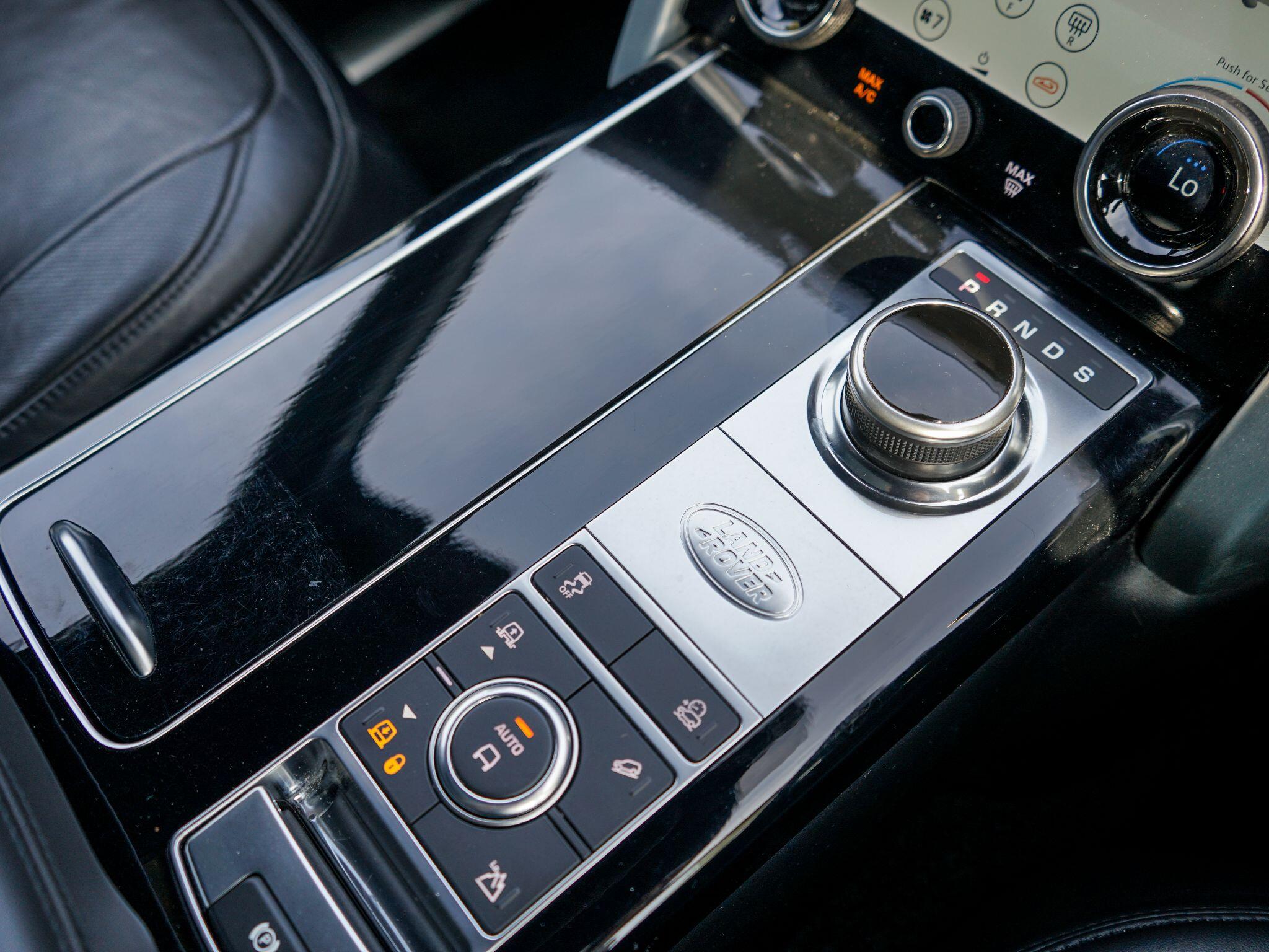 Land Rover Range Rover 3.0 D300 MHEV Vogue SE SUV 5dr Diesel Auto 4WD Euro 6 (s/s) (300 ps) — photo 37