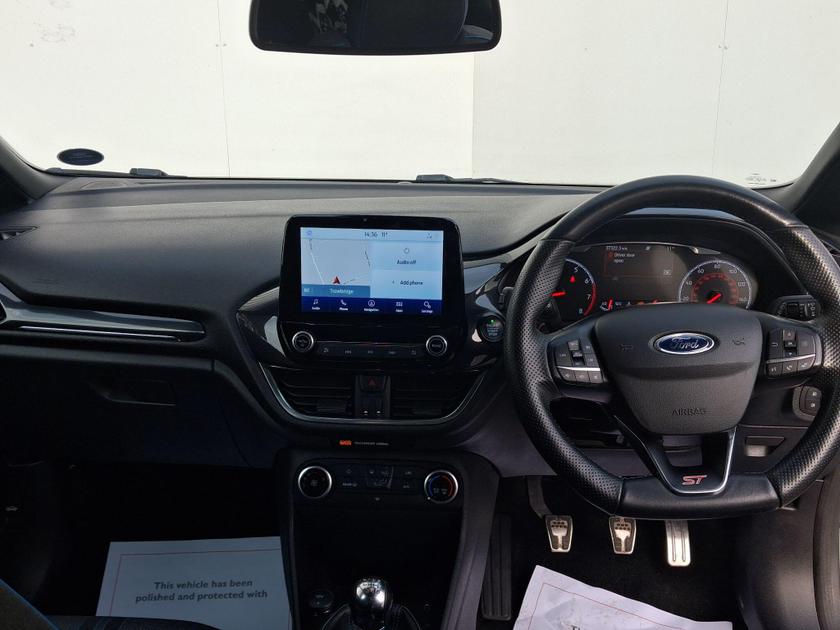 Ford Fiesta Photo at-2318b524bfab4b858cf5a758657ebc17.jpg