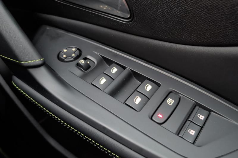 Used Peugeot 408 YP24AXO 18