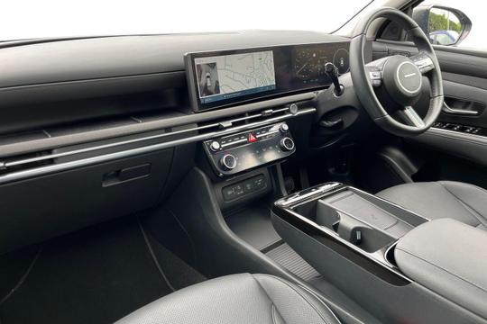 Hyundai TUCSON Photo at-235327cbf1cd447f9cdfa6d24d5608d1.jpg