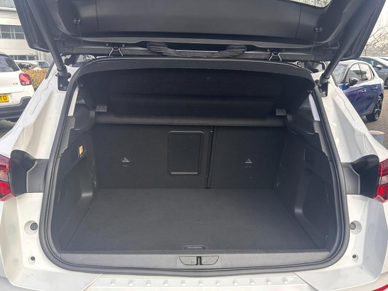Used Vauxhall Grandland WM23OUC 4