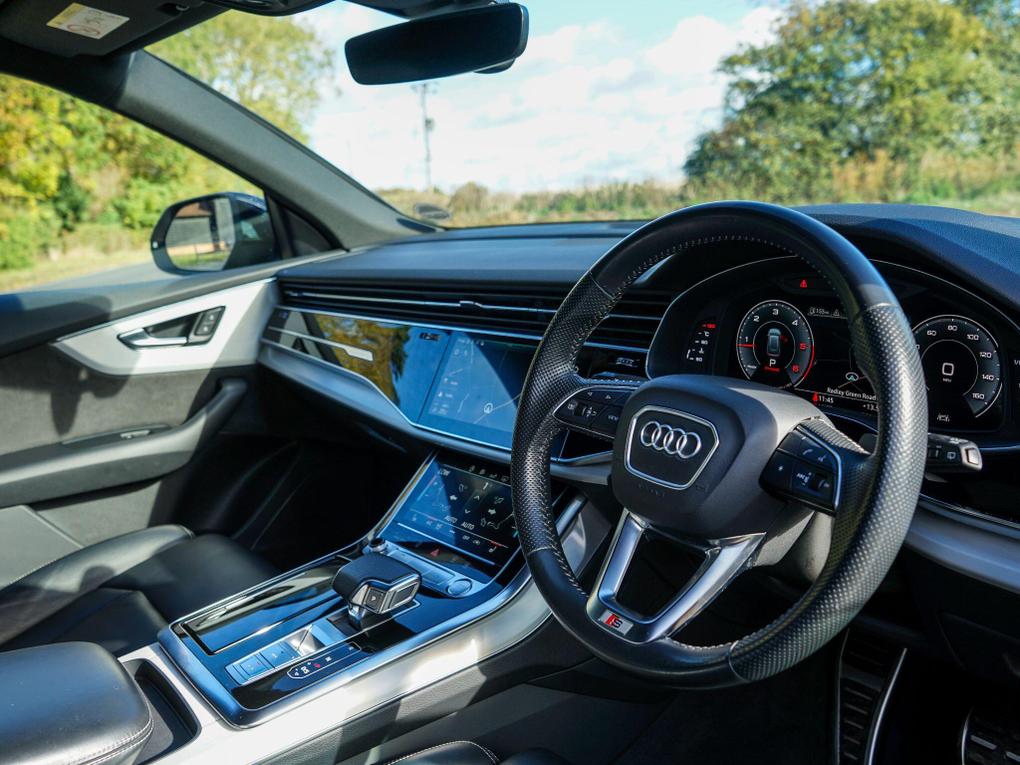 Used Audi Q8 KN70CZX 16