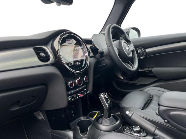 MINI Hatch Photo at-23fed2ca0f164538ba0322f5893fc7f6.jpg
