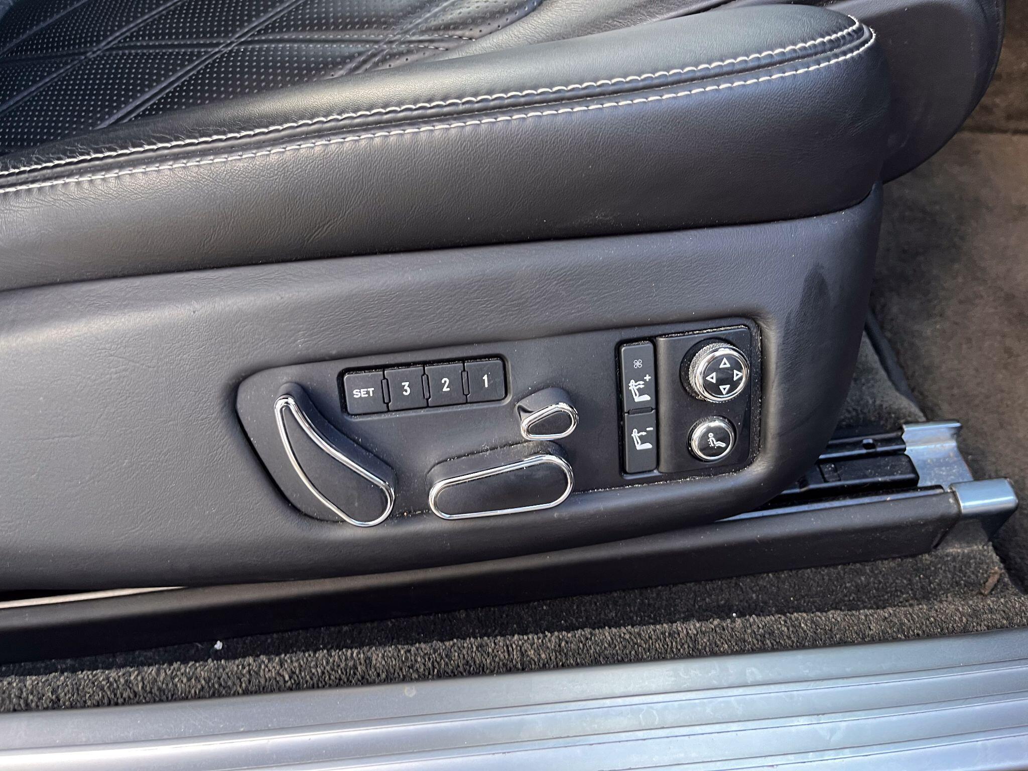 Bentley Continental 4.0 V8 GTC Auto 4WD Euro 5 2dr — photo 8