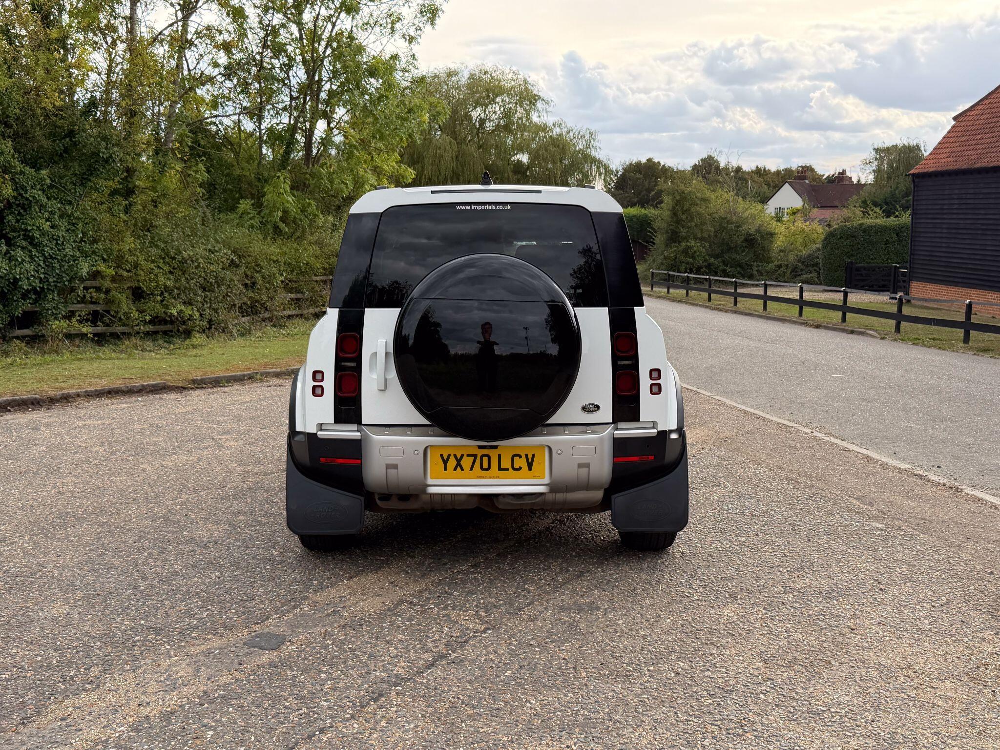 Land Rover Defender 110 2.0 SD4 HSE Auto 4WD Euro 6 (s/s) 5dr — photo 11