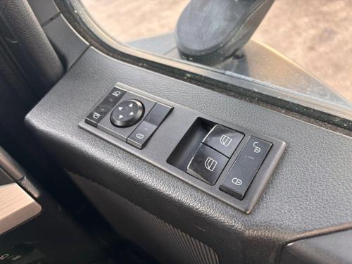 Mercedes-Benz Actros L Photo at-243a3f12dc19434fadc6b3406d806c39.jpg