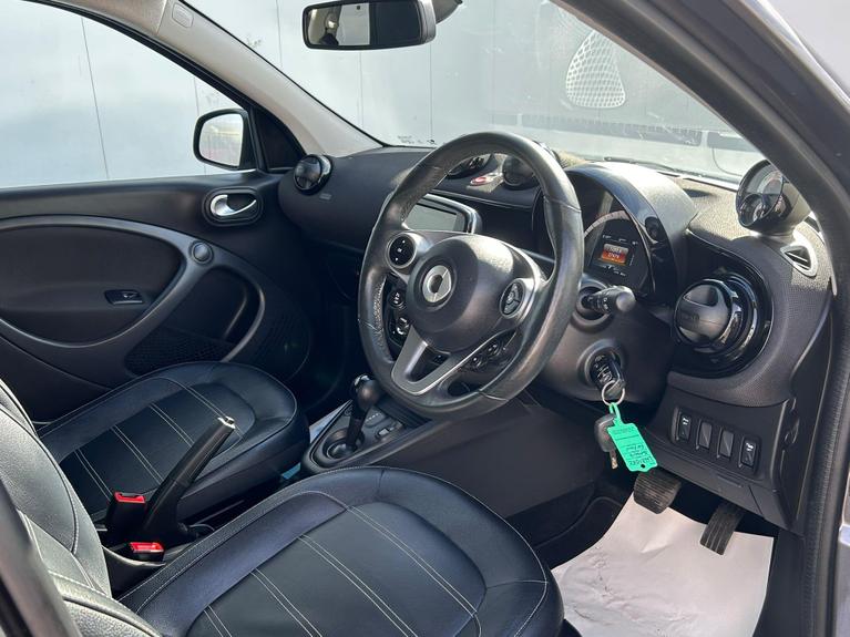 Used smart forfour LN21OKZ 30