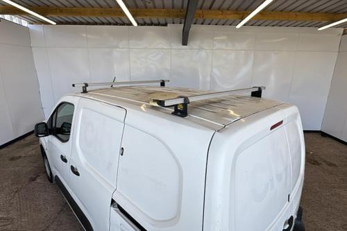 Vauxhall COMBO Photo at-2471c8ec63374eca935de1dc4e70b375.jpg