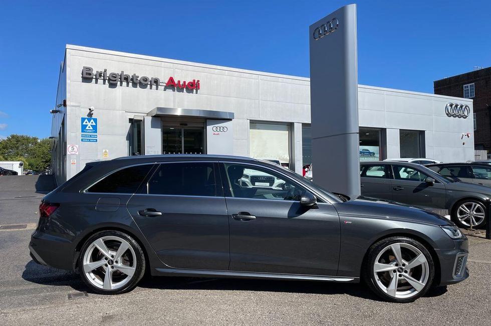 Audi A4 Avant Photo at-247e89908c9c4ca796cfdfcc0bd8bb98.jpg