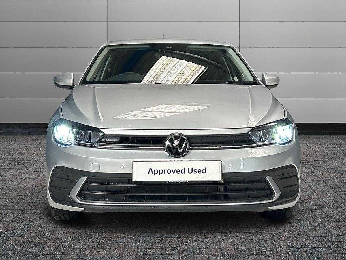 Volkswagen Polo Photo at-2485a24f408c4a22bc7d8ab0b81f454b.jpg