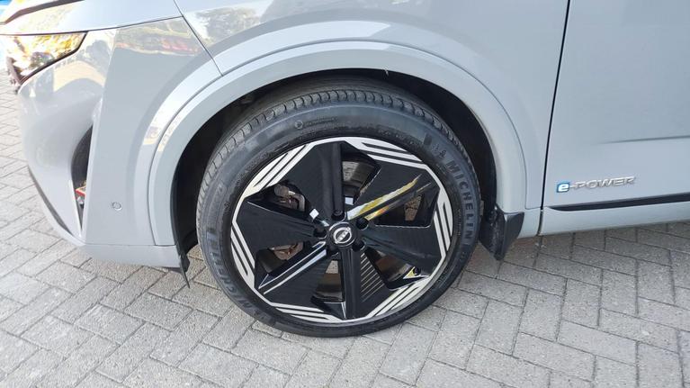 Used Nissan Qashqai WU74PKV 15