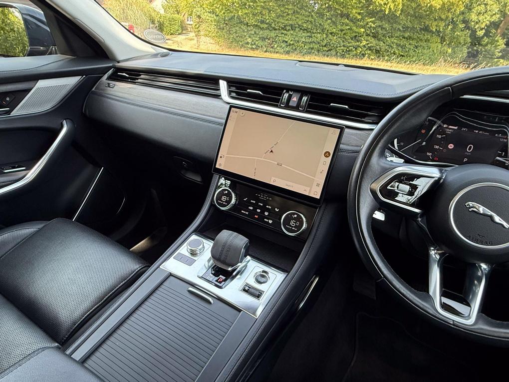 Used Jaguar F-PACE VU21CZX 6
