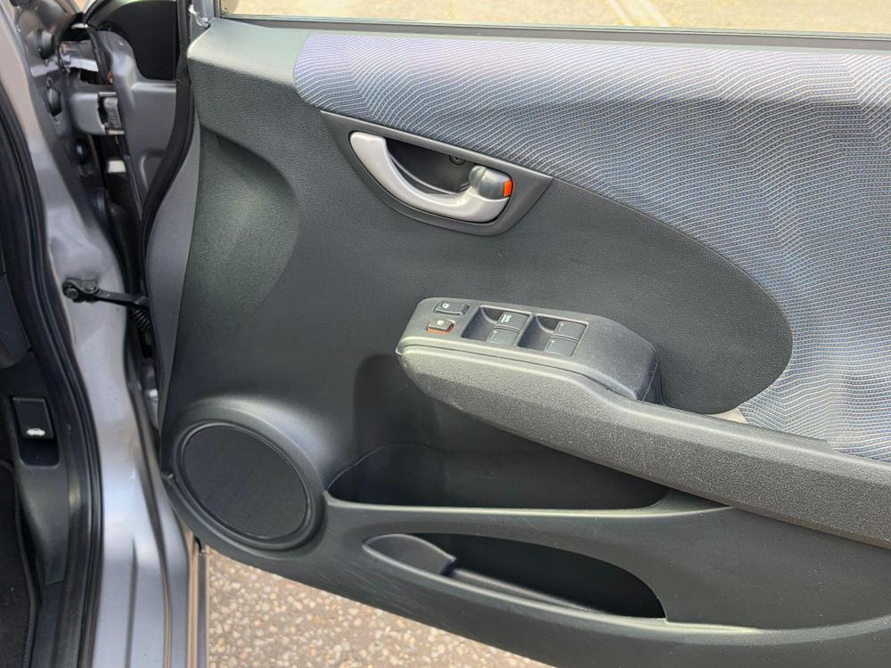 Honda Jazz Photo at-24aef4b5b61d465c8609bd5e7abba895.jpg