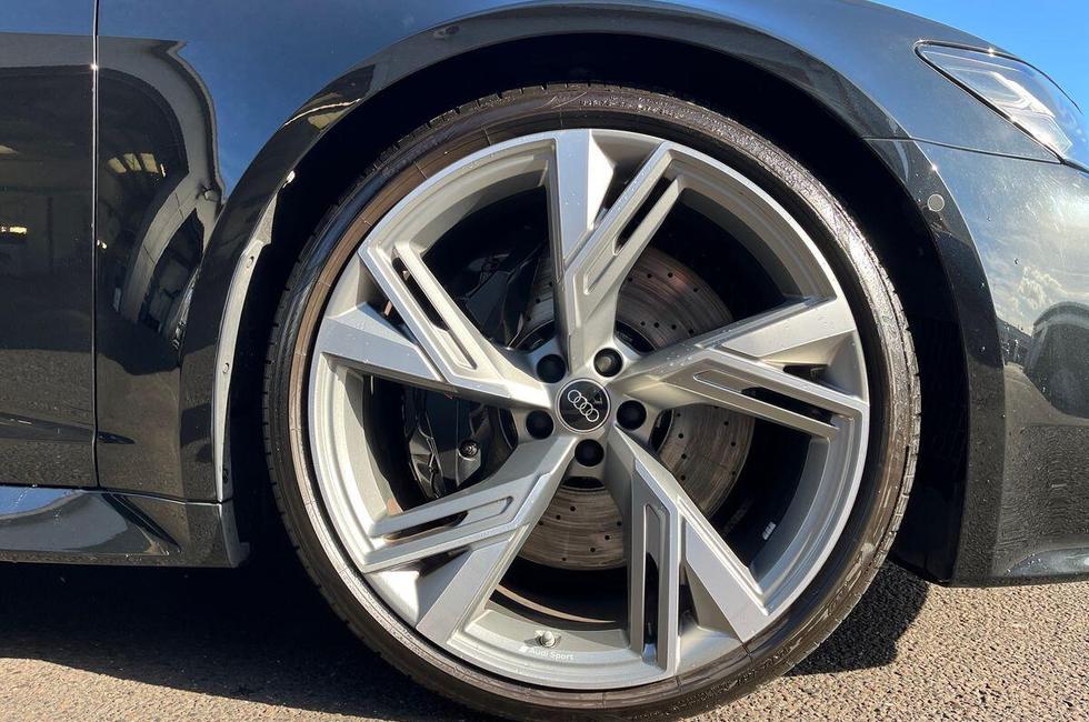 Audi RS6 Photo at-24c2aeda472c490381b802fc9d2062e0.jpg