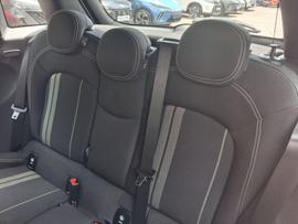 MINI Hatch Photo 9